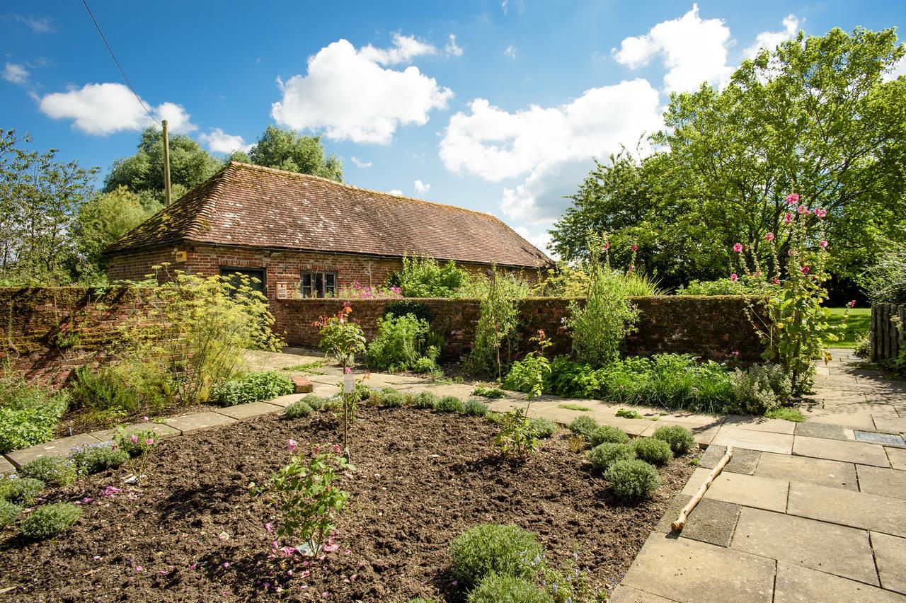 All Hallows Farmhouse Hotel Wimborne Saint Giles Eksteriør billede